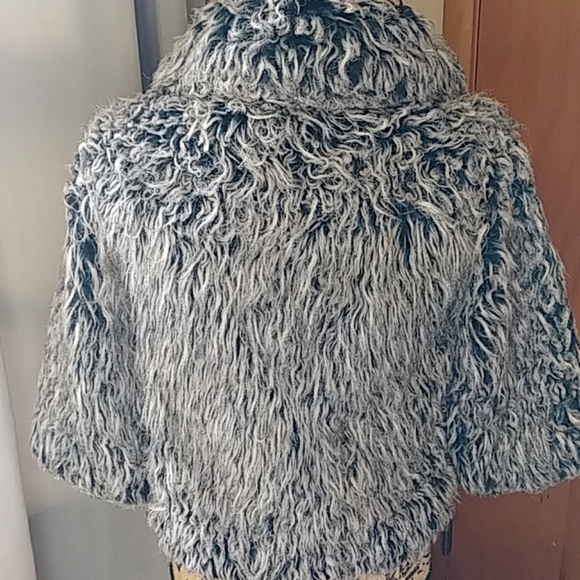 MOSSIMO Gray Cream & Black Shaggy Faux Fur Coat - Picture 3 of 7